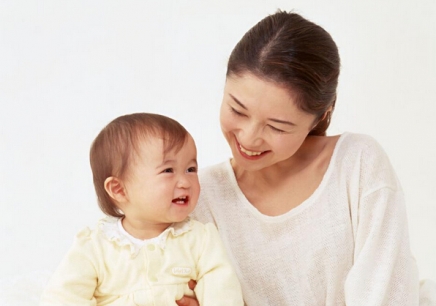 合格的育婴师需要掌握哪些常识(图1) 合格的育婴师需要掌握哪些常识(图1)