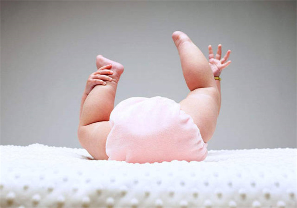 北京专业育儿嫂公司推荐_育儿嫂可以提出涨工资吗(图1)